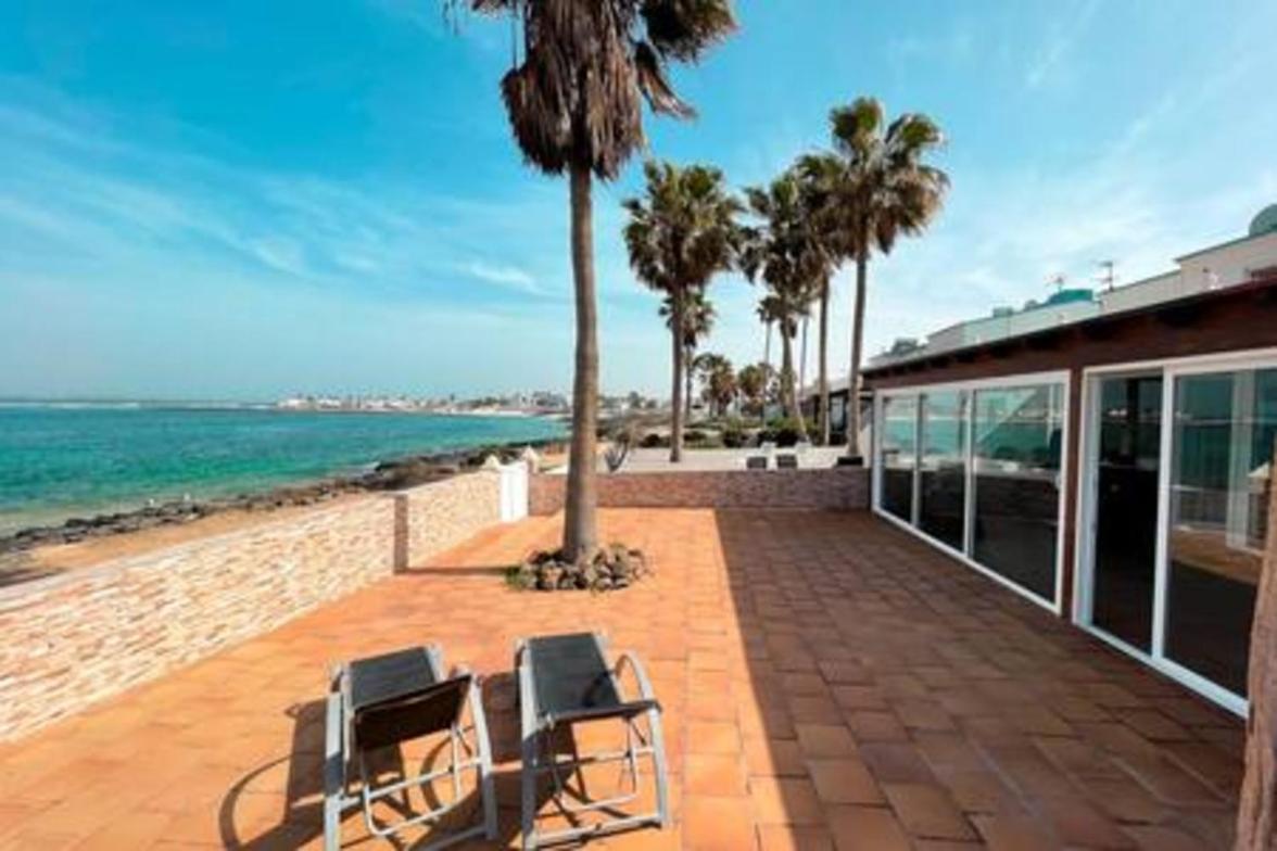 Corralejo Beach Villa San Antonio- Private Heated Pool, Breathtaking Sea View, Bbq, Fast Wifi By Amazzzing Travel Bagian luar foto